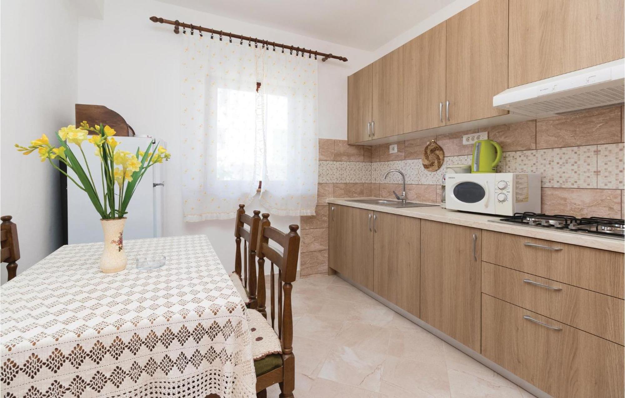 Nice Apartment In Zadar With Wifi ภายนอก รูปภาพ
