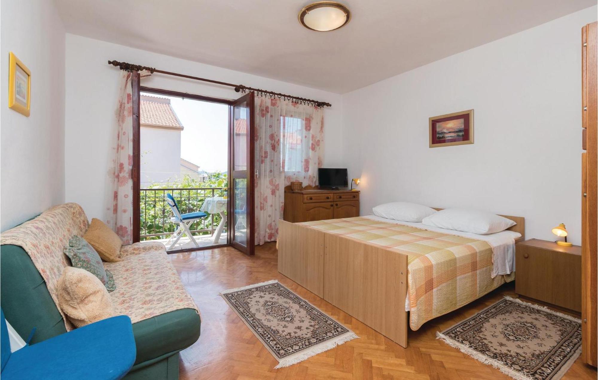 Nice Apartment In Zadar With Wifi ภายนอก รูปภาพ