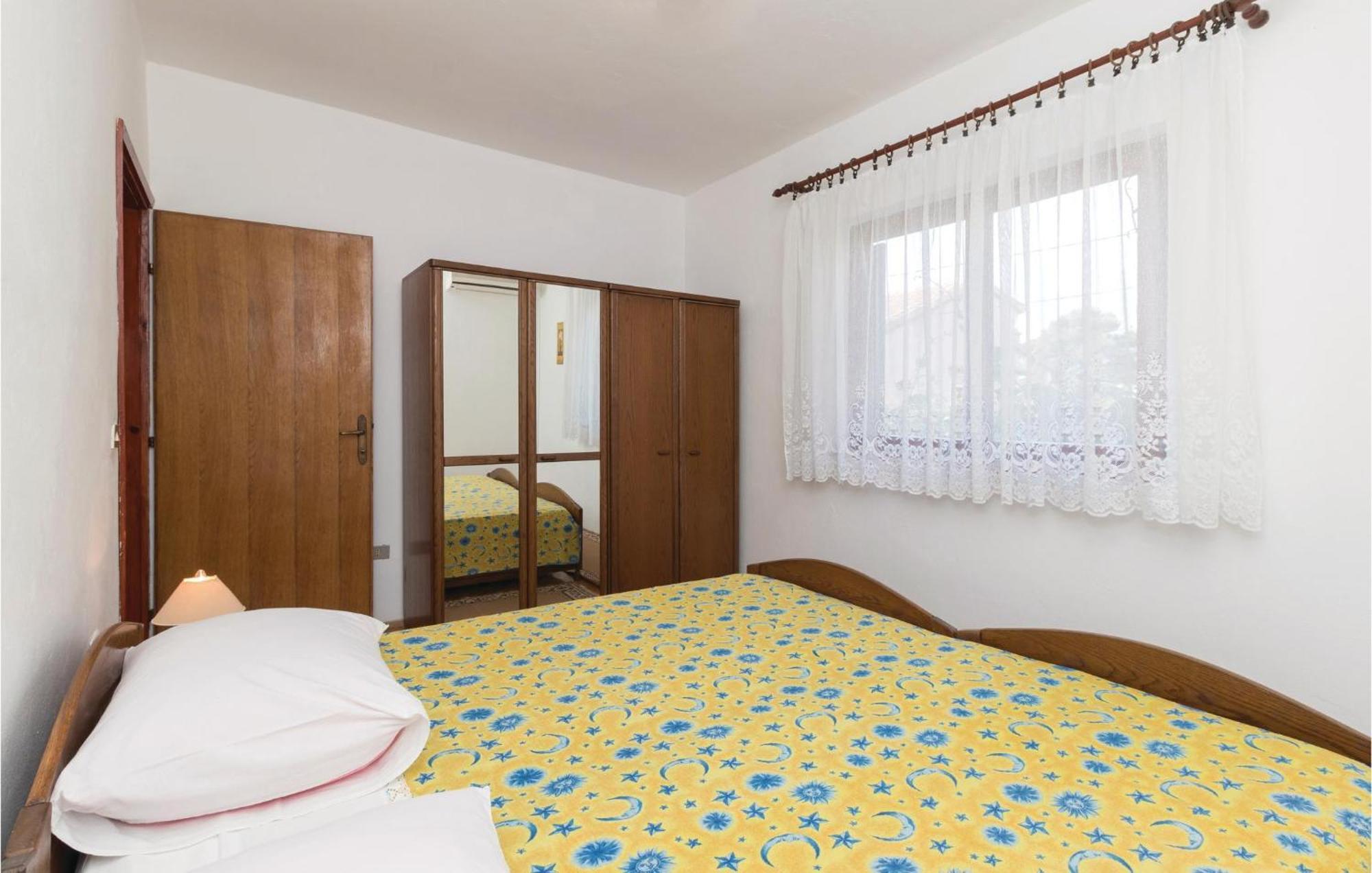 Nice Apartment In Zadar With Wifi ภายนอก รูปภาพ