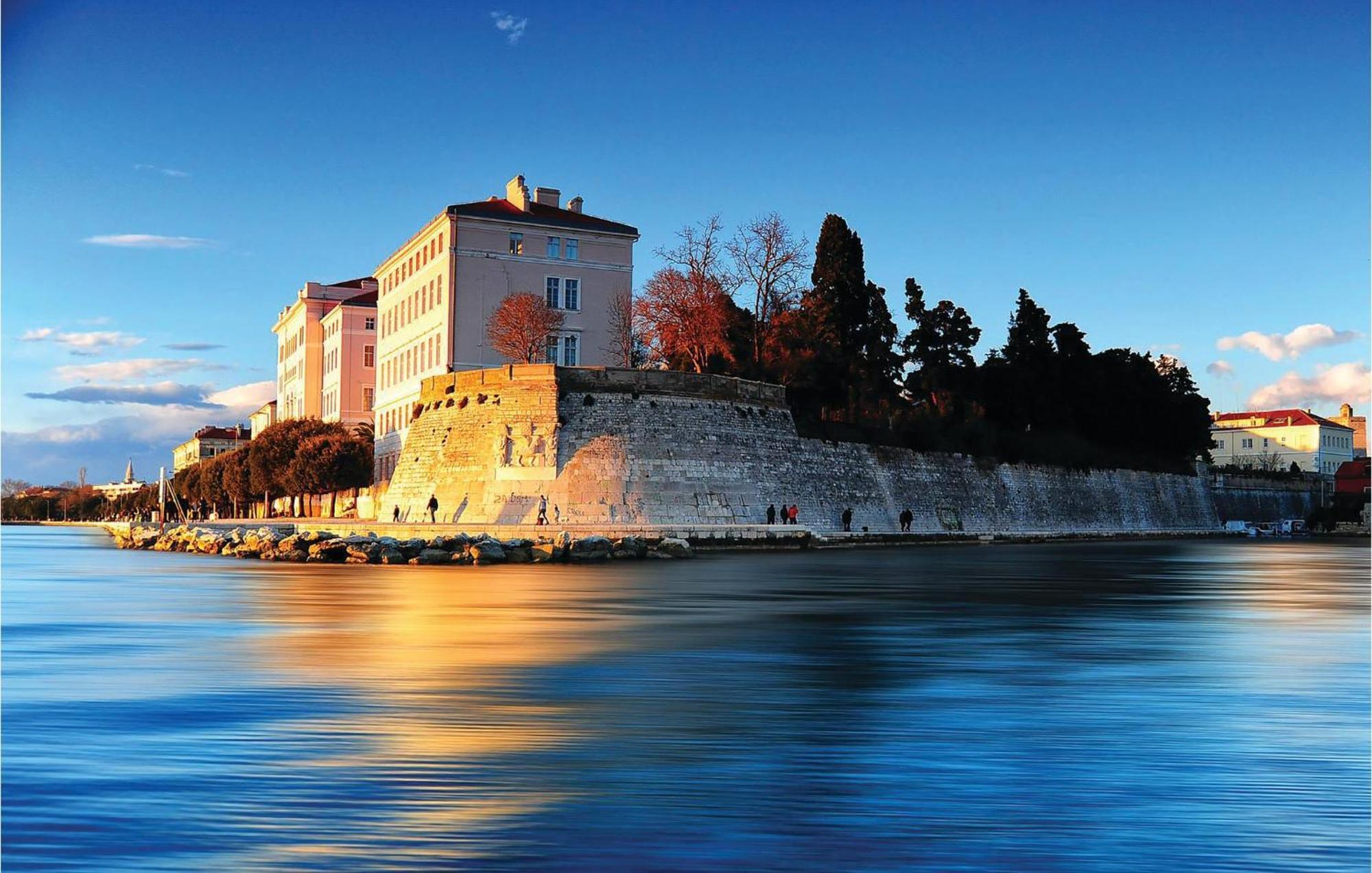 Nice Apartment In Zadar With Wifi ภายนอก รูปภาพ